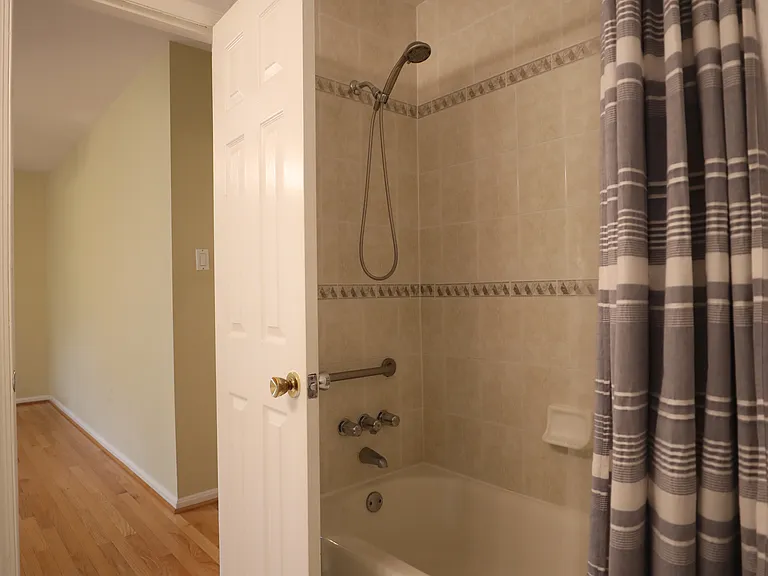 10052 Colebrook Ave — Photo 18
