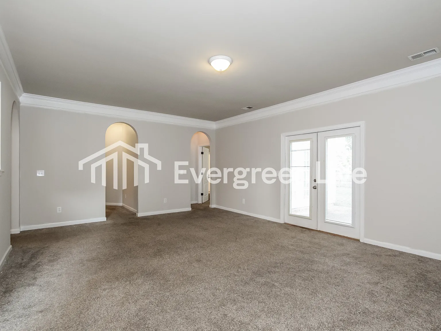 3 bed, 2.0 bath, 1951 sqft, $1,795 — Photo 3