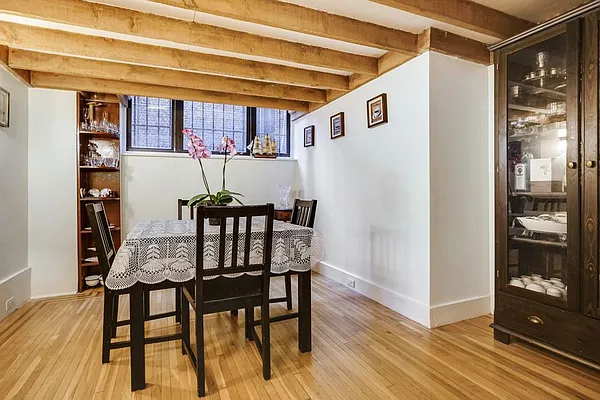 Sold by HomeDax Real Estate | media 11