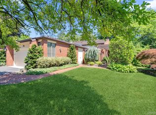 265 Sparrow Drive #265, Manhasset, NY 11030