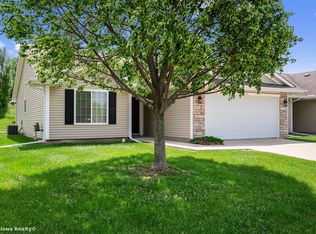 1214 N 6th St, Indianola, IA 50125