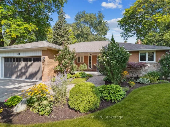 44 George Henry Blvd, Toronto, ON M2J 1E2
