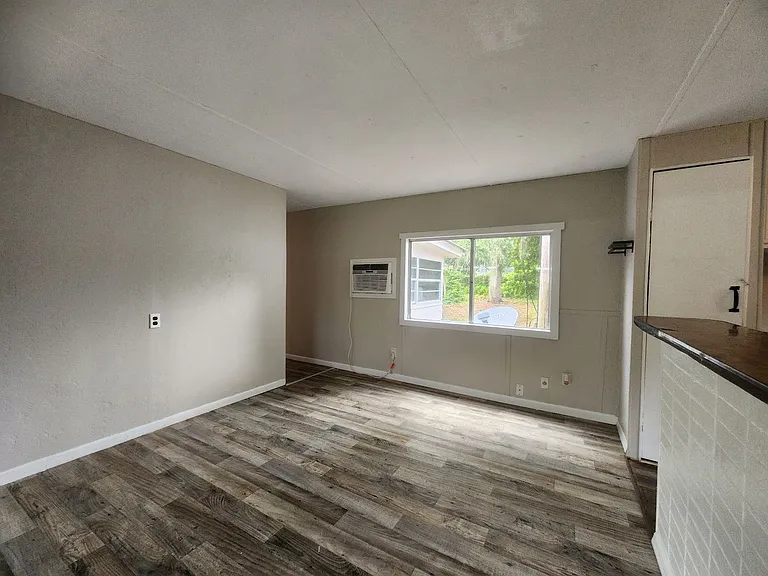 1920 SE 188th Ave — Photo 2