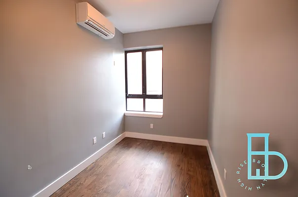 Rented by Miron Realty Group | media 97