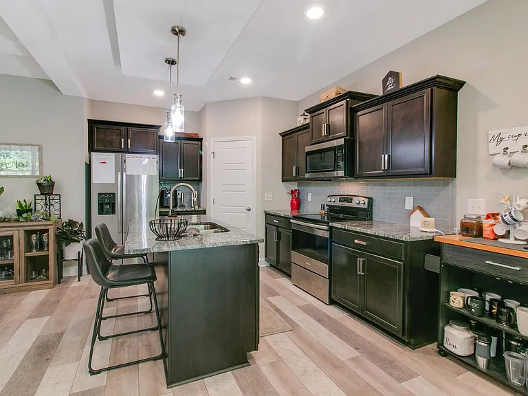1166 Eagles Nest Ln — Photo 11