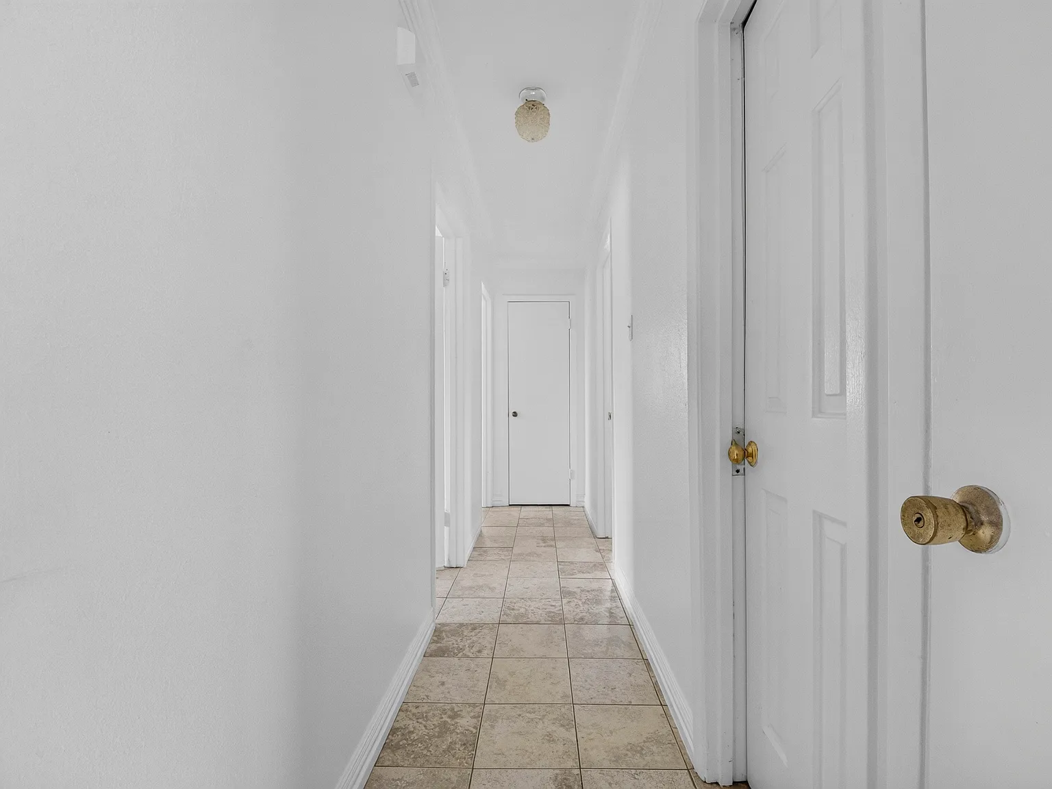 3 bed, 1276 sqft, $2,250 — Photo 3