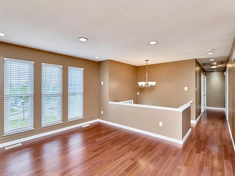 6001 La Chateau Ct — Photo 4
