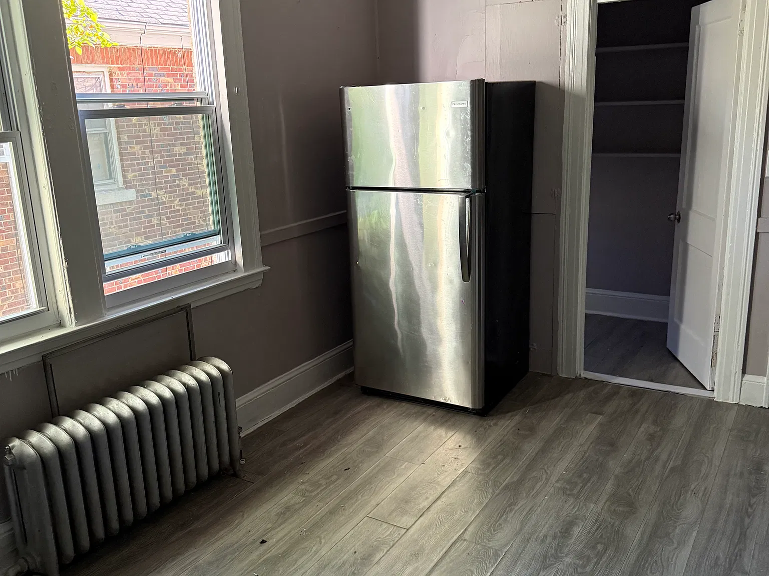 1 bed, 1200 sqft, $1,300 — Photo 4