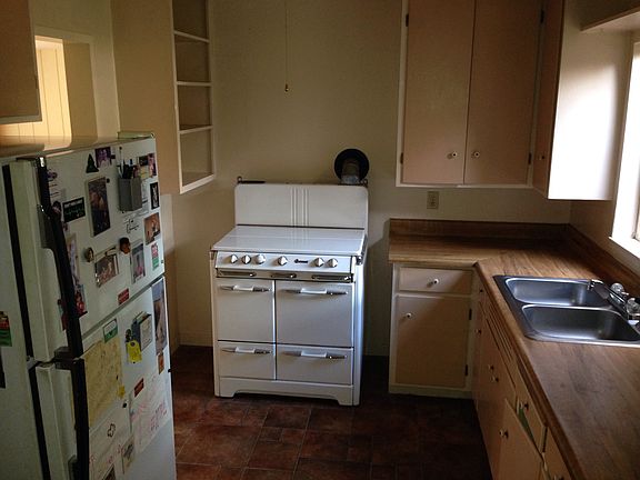 4th image of 273 Whitclem Dr