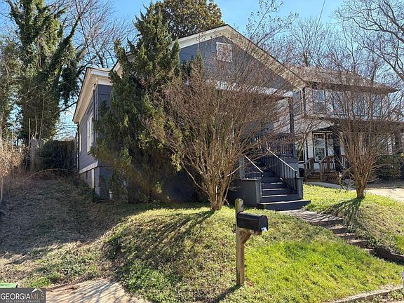 3rd image of 1154 Welch St SW