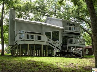 260 Turtle Ln, Seguin, TX 78155