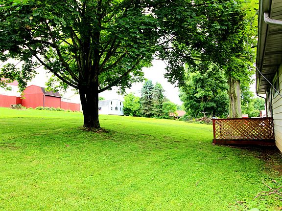 5th image of 141 Beechwood Dr