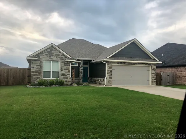 3409 Carriage Point Dr, Durant, OK 74701