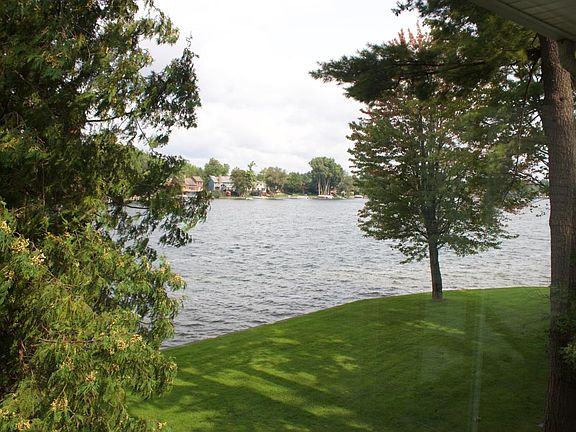 Sun room lake view