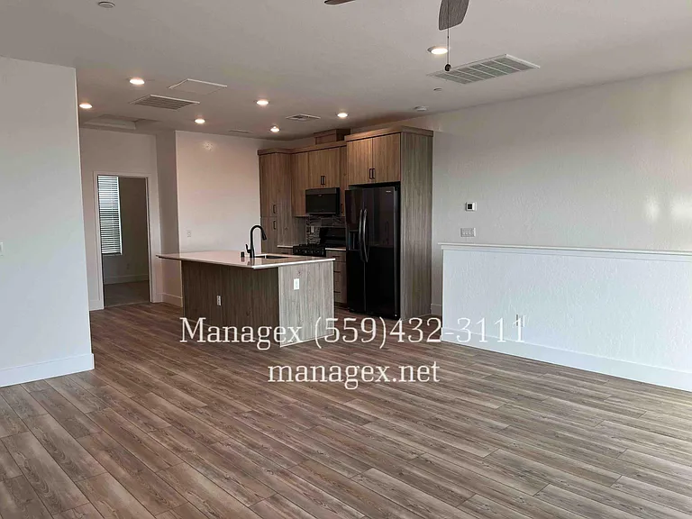 498 W Mahogany Ln — Photo 5