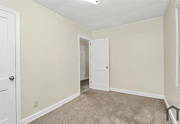 4th image of 916 Matheson Ave