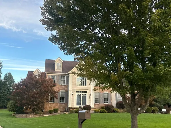 840 Stone Hill Oval, Aurora, OH 44202