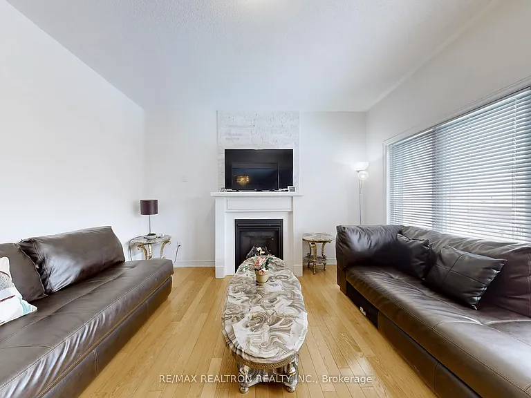 22 Pietrowski Dr #UPPER — Photo 4