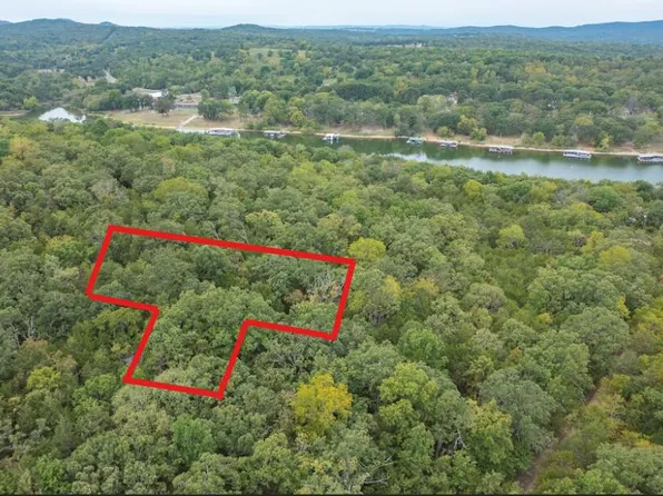 000 Treasure Point, Lampe, MO 65681