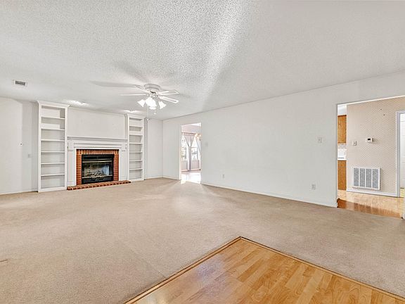 3rd image of 119 Tenkiller Dr