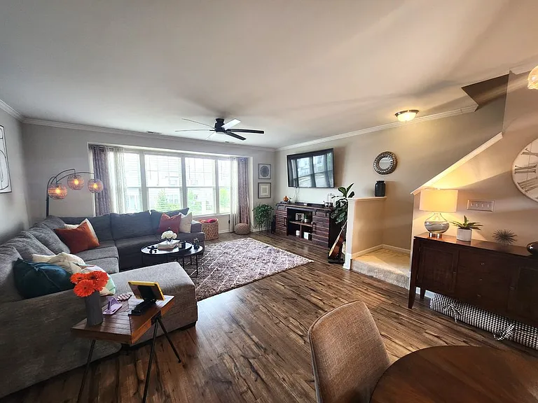 1422 Independence Blvd — Photo 4
