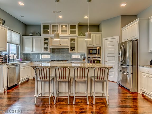 5th image of 2424 Riverfront Lane