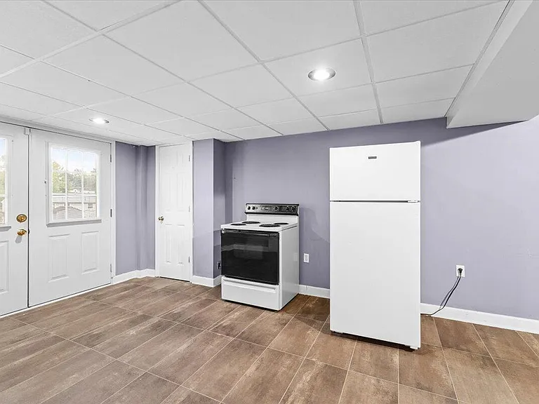 2313 King St NE — Photo 25