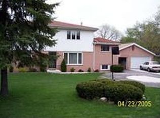 139 Oak St, Bloomingdale, IL 60108