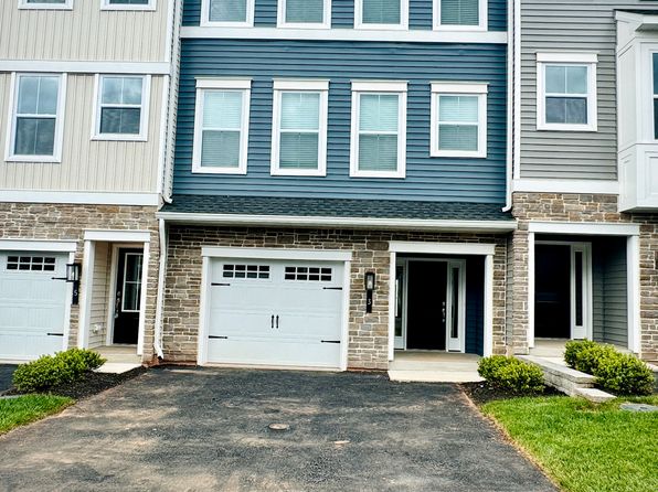 3 Cooper Ct #24
