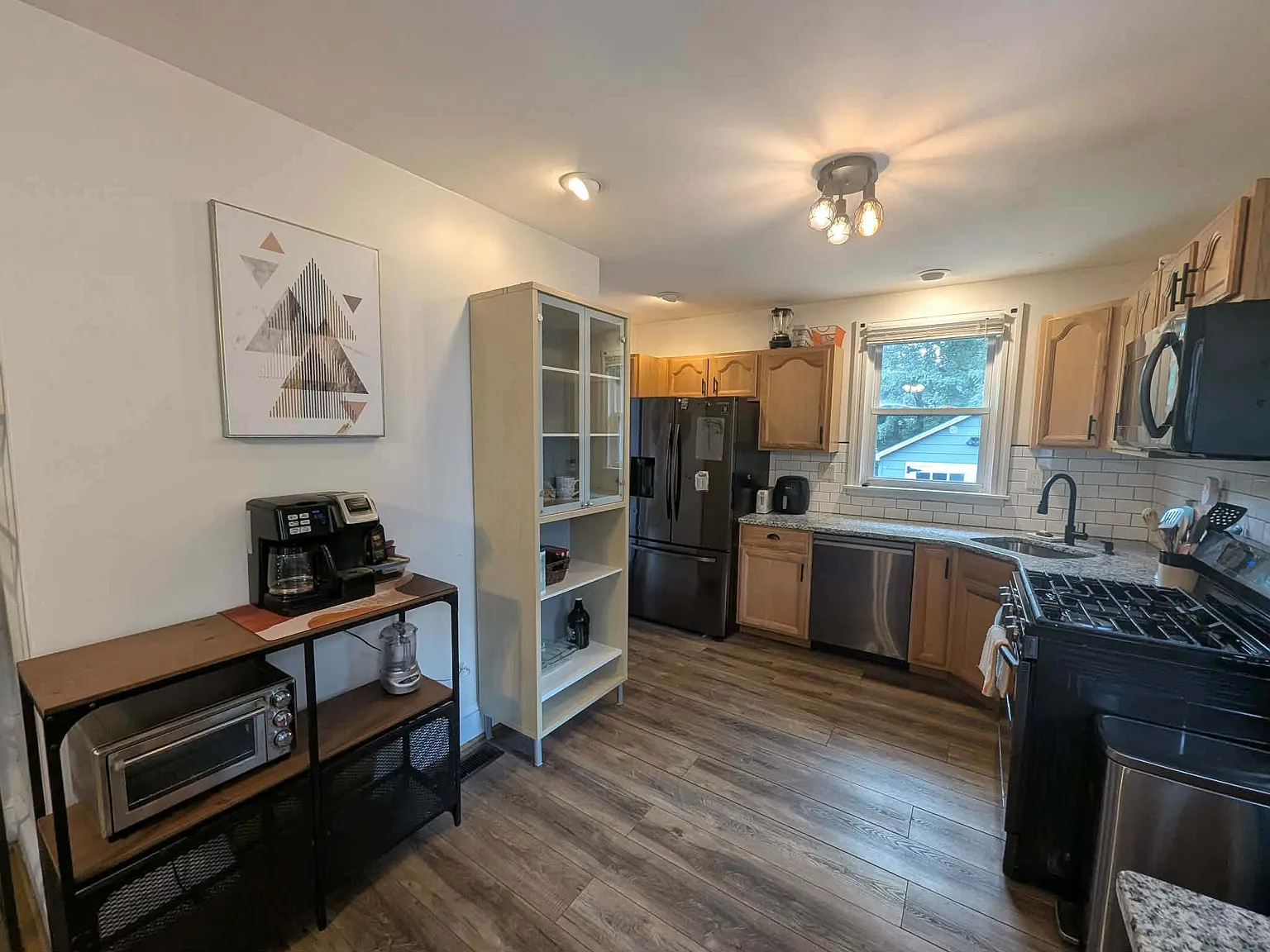 2 bed, 1100 sqft, $2,800 — Photo 2