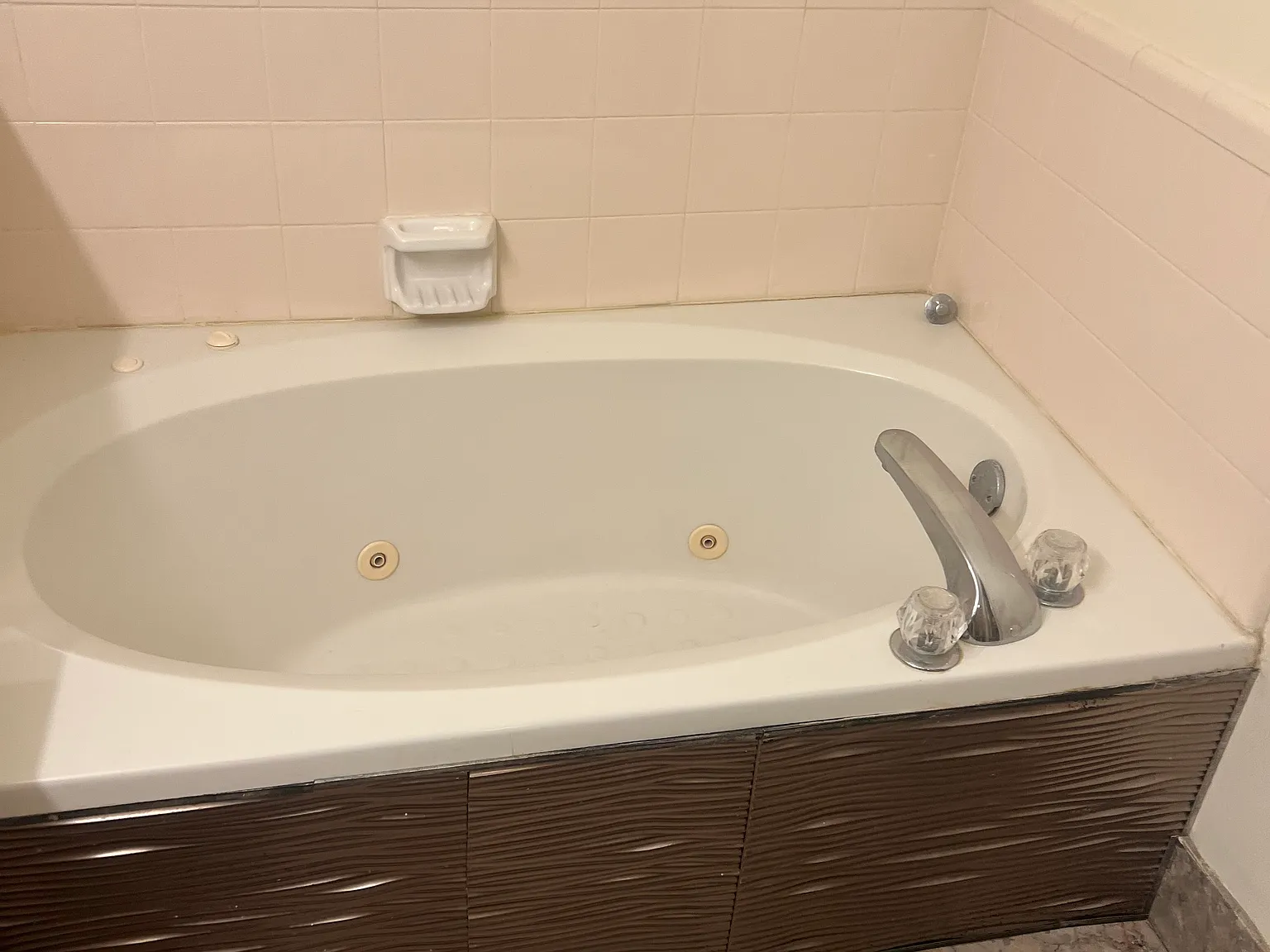 4 bed, 2.5 bath, 2257 sqft, $2,200 — Photo 4