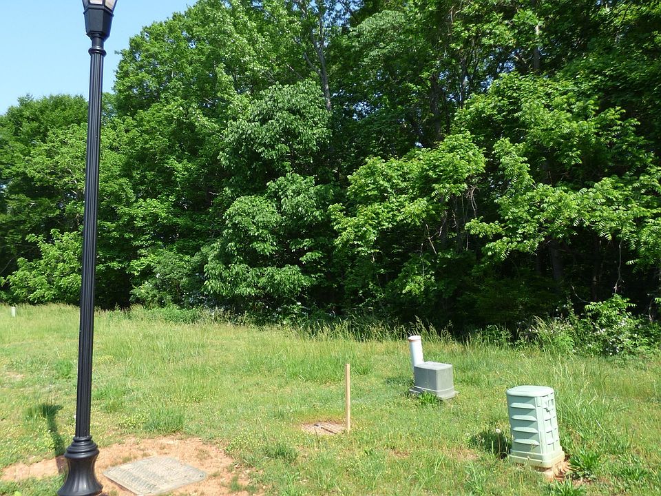 2nd image of 2547 Everwood Ct Lot 2
