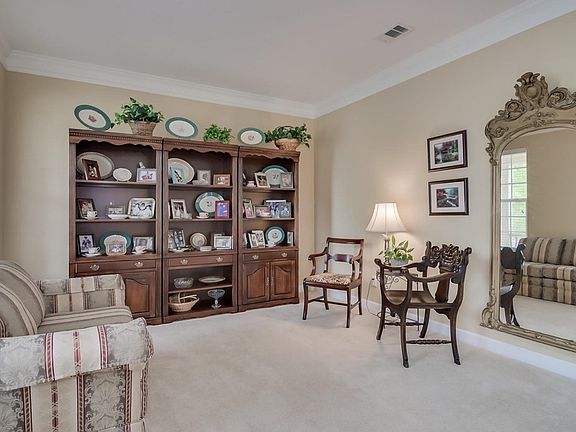 5th image of 341 Barnsley Dr