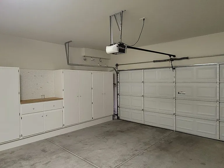 1342 Springdale Ln — Photo 23