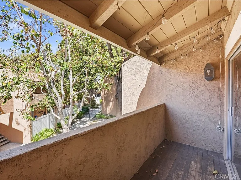 1001 W Macarthur Blvd #130 — Photo 16