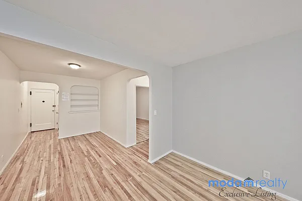 Rented by Moda Realty | media 8