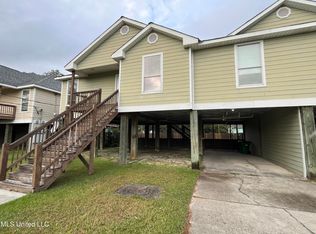 6194 W Desoto St, Bay Saint Louis, MS 39520