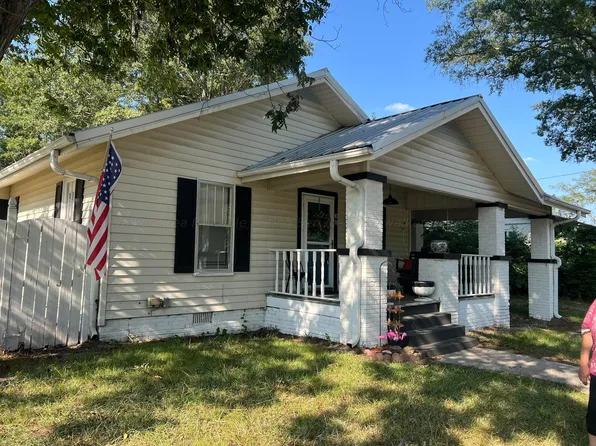 1011 Saint Joseph St NW, Cullman, AL 35055