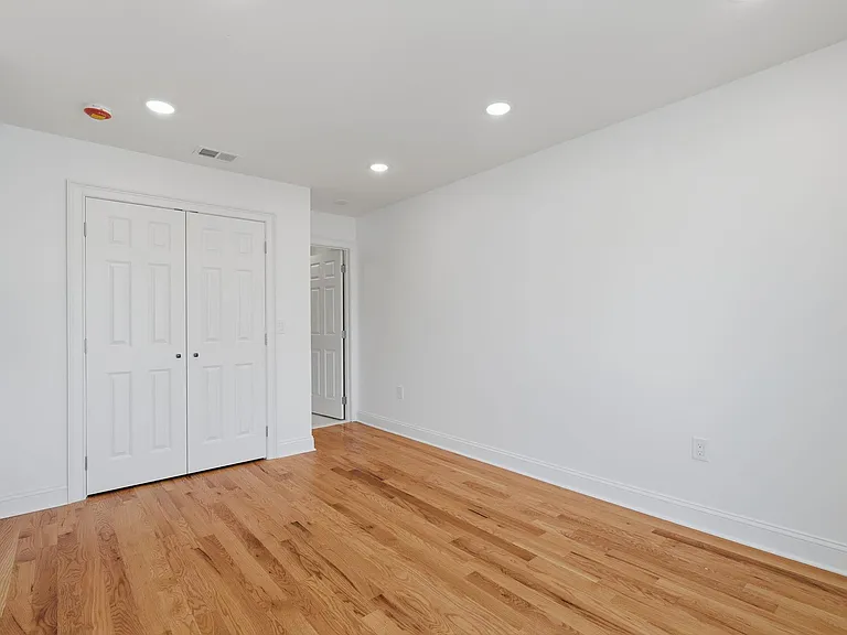 14 W 49th St #2 — Photo 10