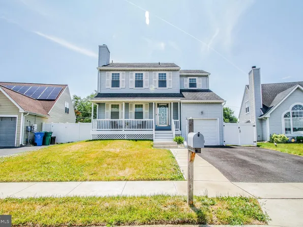 1937 Colonial Dr, Croydon, PA 19021