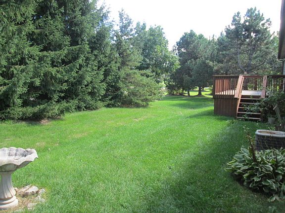 3rd image of 74 Churchill Dr