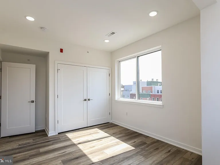 1431 Brown St #5 — Photo 12