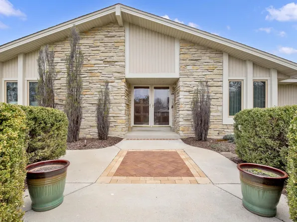 5344 South 48th STREET, Greenfield, WI 53220