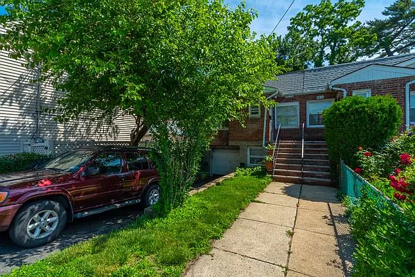 1st image of 131-35 Kew Gardens Rd