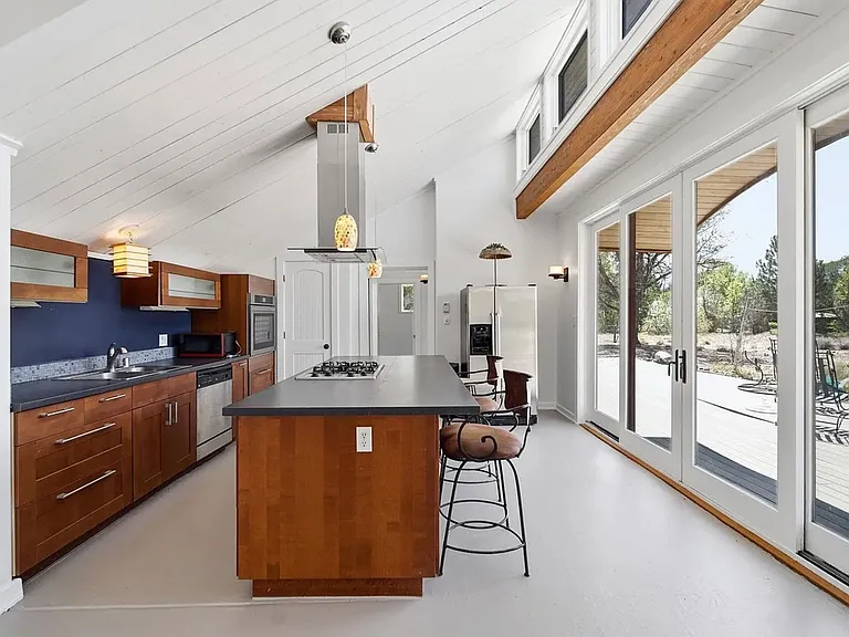 1036 La Cienega Rd — Photo 9
