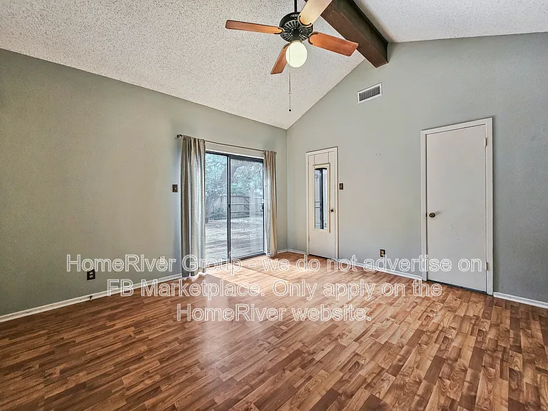 8823 Wellesley Manor Dr — Photo 11