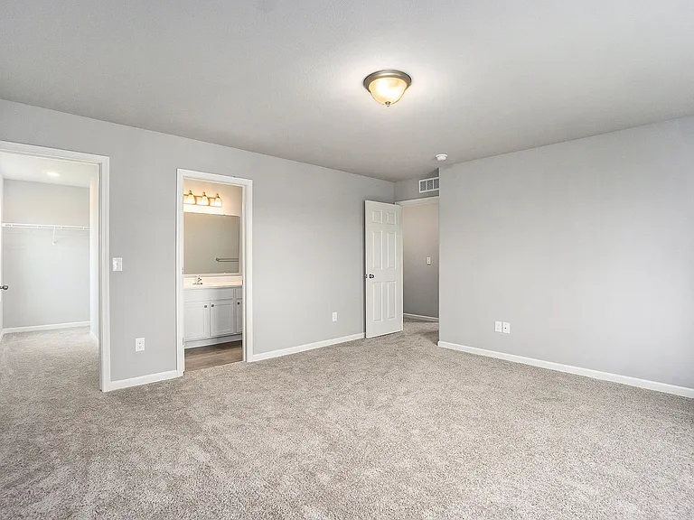 613 Courtyard Pl — Photo 17