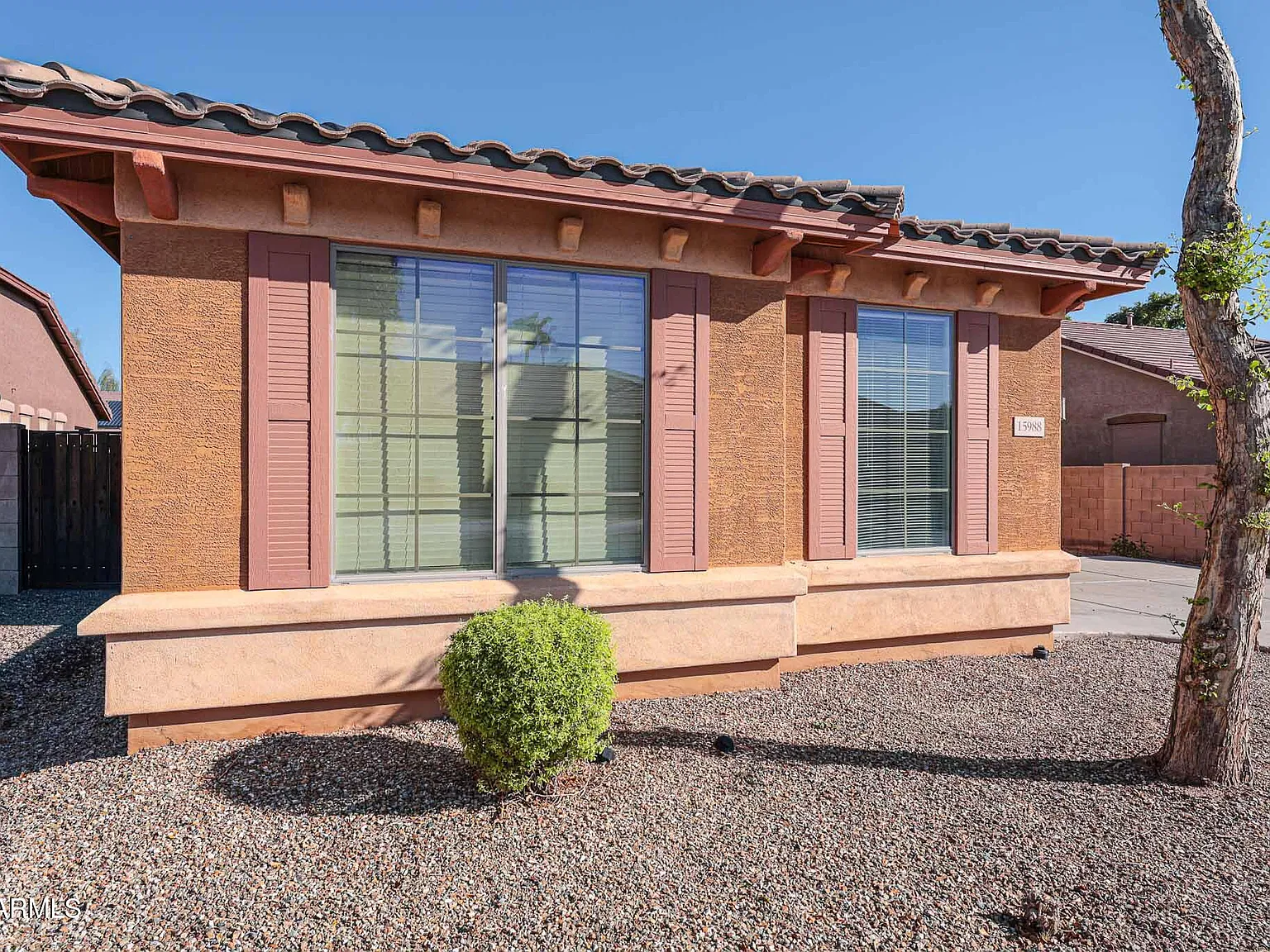3 bed, 2.0 bath, 1674 sqft, $1,900 — Photo 3