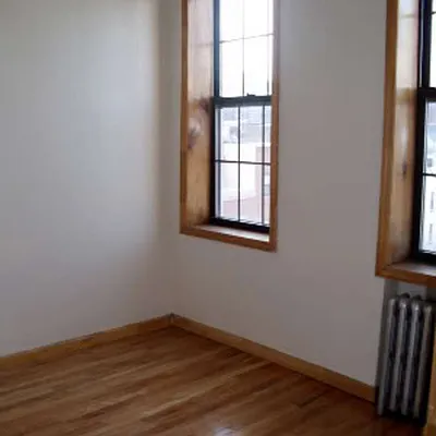 Rented by Nooklyn NYC LLC | media 12