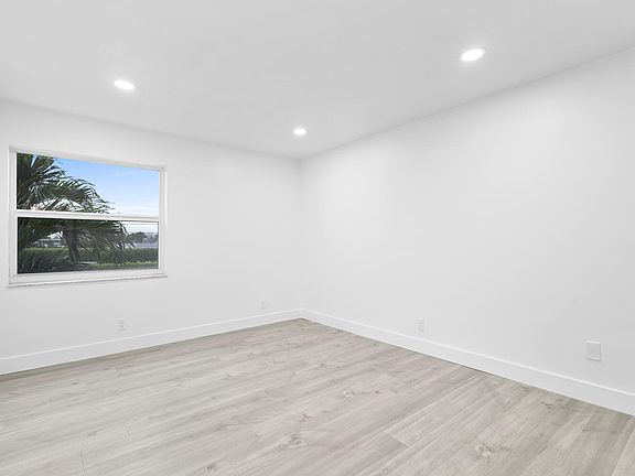 45 Normandy Ln BUILDING A, Delray Beach, FL 33484 | MLS #RX-10946228 ...